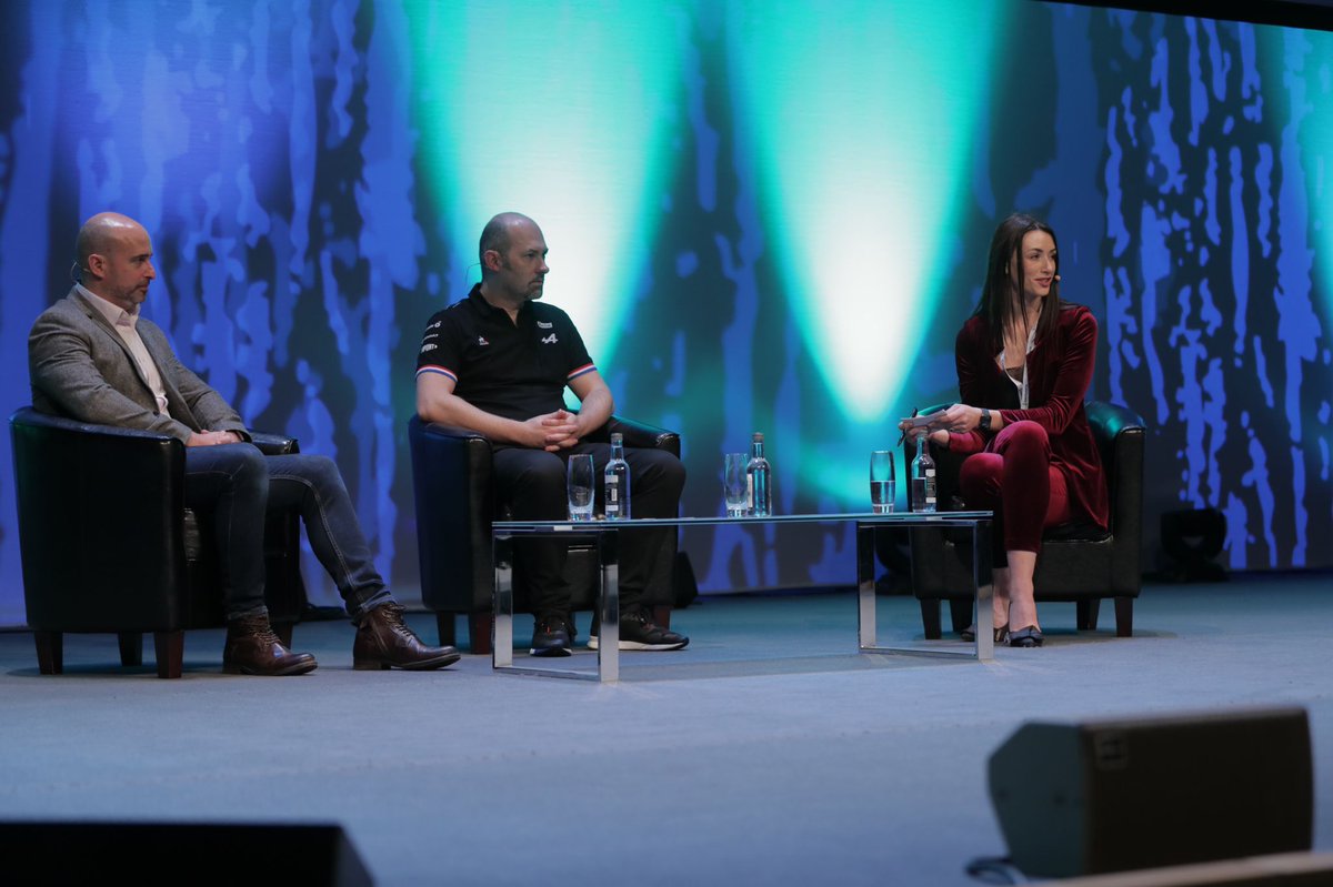 AnalyticsInsIre's tweet photo. Our #AnalyticsSummit21 has officially kicked off, with our speakers taking the stage sharing valuable insights to our audiences, both online and on the ground here at the Convention Centre. It's good to be back!🙌 https://t.co/QXRsutgmZf