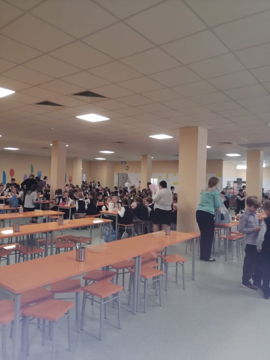 С 22 ноября 2021 года во всех муниципальных общеобразовательных учреждениях городского округа Самара возобновилась организация горячего питания школьников.