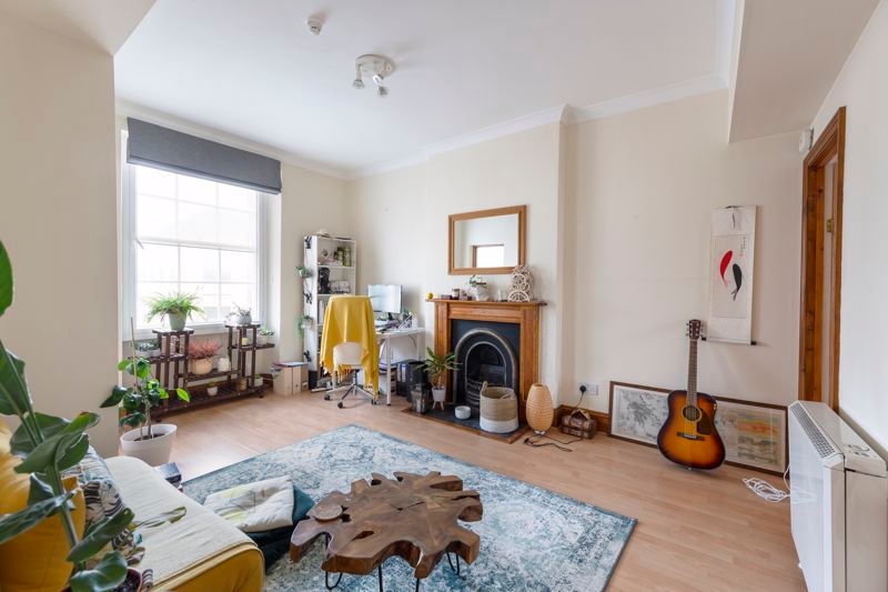 Alexander May tweet media