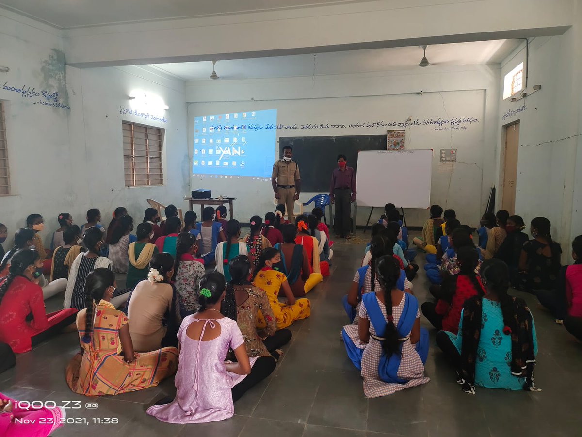Young students of various Schools of #MahabubabadDistrict are empowered with the knowledge, under the auspices of Women Safety Wing Telangana State Police  through #CyberCongressTrainingSession in the field of Cyber Safety and Digital Wellbeing.
@TelanganaCOPs @ts_womensafety