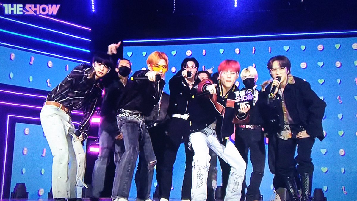 Monwe_H1K's tweet photo. Estoy muy feliz de que lo hayamos logrado, MUCHAS GRACIAS POR TODO SU ESFUERZO 🥳💕🔥
#Rush_Hour
#monstax_hour
#RushHour1stWin
@OfficialMonstaX https://t.co/G5iMc60Hes