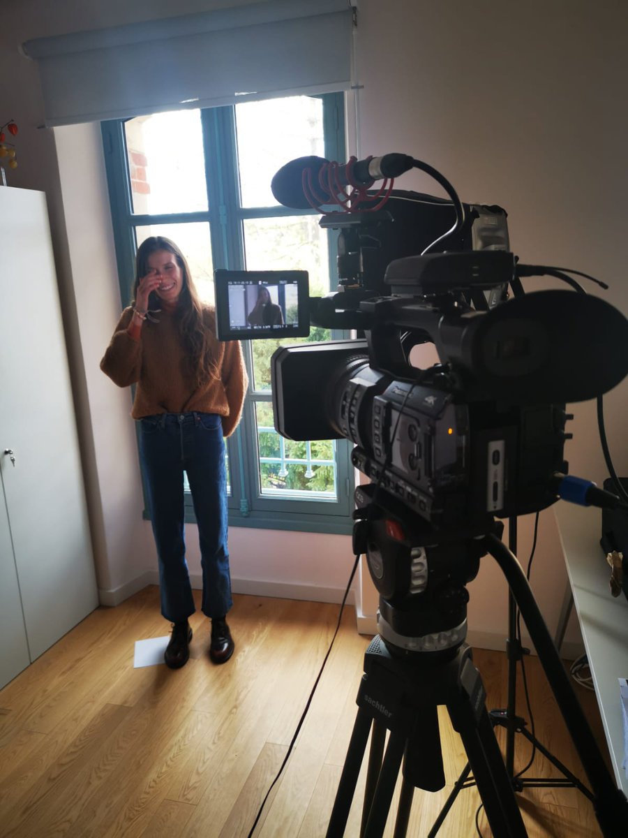 SciencesPoSGL's tweet photo. [Recherche]🎬Pour la Minute recherche de novembre, nous avons filmé notre étudiante Alexia Delaire sur l’enquête rédigée avec Emma Brand, Giorgia Di Bucci, Claire de Talhouët &amp; Camille Perez 
👉Thème: L'engagement des personnes migrantes  au sein du pays d'accueil
🎥Vidéo à venir https://t.co/jNtE3rmGhn
