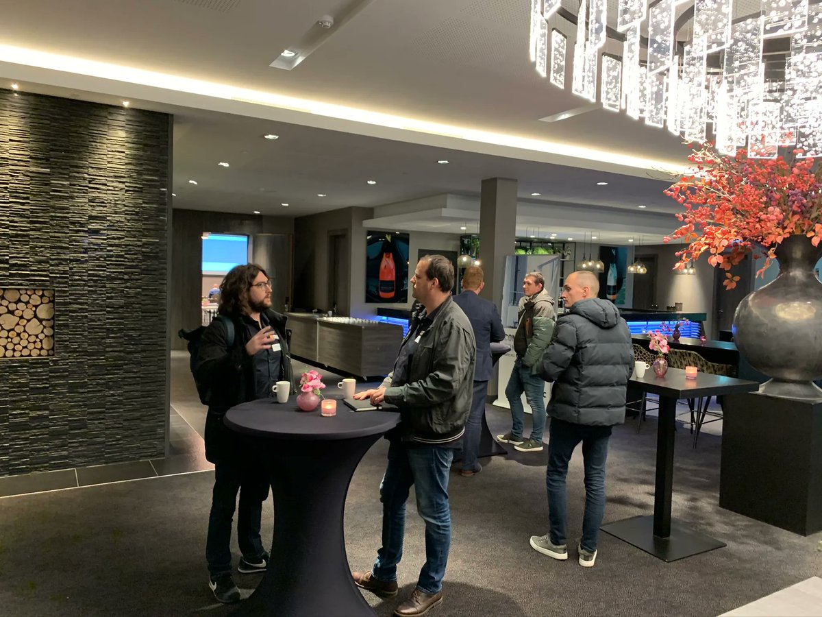 Whiteboxsoft's tweet photo. 👀 Heel veel interesse voor onze nieuwe 👉Dlubal RFEM6👈 rekensoftware op onze releasedagen deze week in de Benelux.

Fijn om nog eens in het "echt" met onze klanten te spreken.

#Dlubal #RFEM #event #software #concrete #engineering https://t.co/CIaUZlaDv2