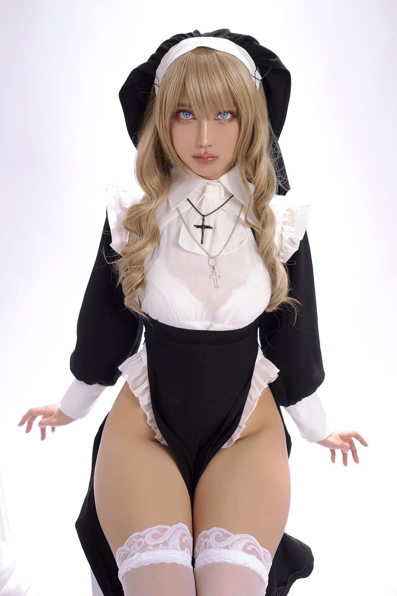 Confess your sins to me ✝️✝️✝️
Don't forget to get this full photoset by pledging November Tier 3 on my P station 😘😘😘
Link on my bio