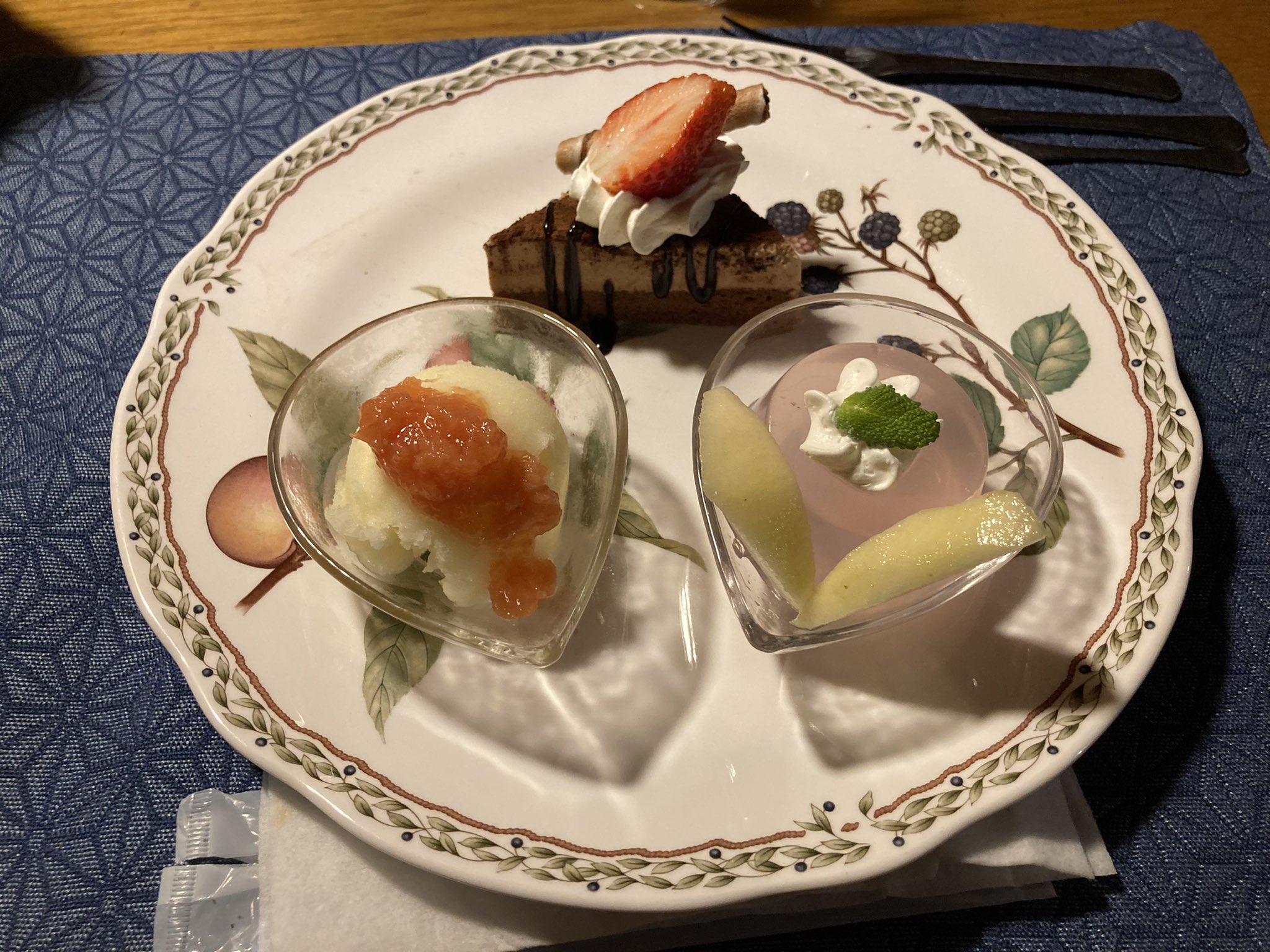 いいことさがし レストラン ピノ さんに行きました クリスマスディナー予約受付中 T Co Pjmapafnon 函館近郊 レストランピノ Pino グルメ ランチ ディナー T Co I6o3elqjo9 Twitter