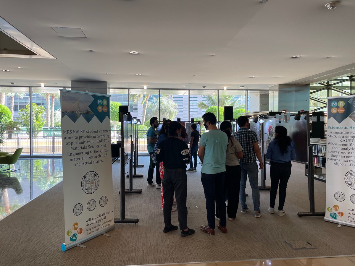 Come and vote for your favorite picture!