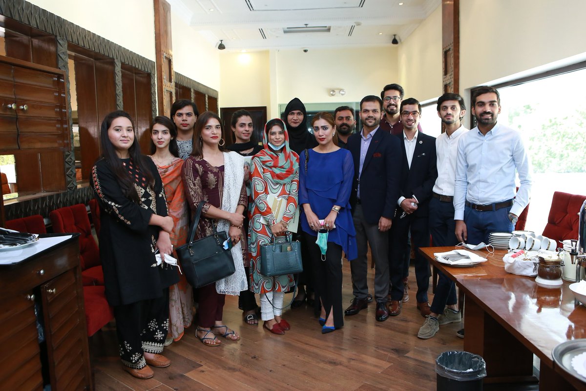 MMFFbuzz's tweet photo. Rahnuma FPAP organized “Youth & CSOs consultation draft” meeting on 13 October, 2021 held at Pearl Continental Hotel Lahore.
Large number of Youth and CSOs participated physically & virtually for achieving the FP2030 targets
#FP2030RFPAP @Rahnuma_FPAP
#MMFFEventsnPR https://t.co/enBq1byEdX