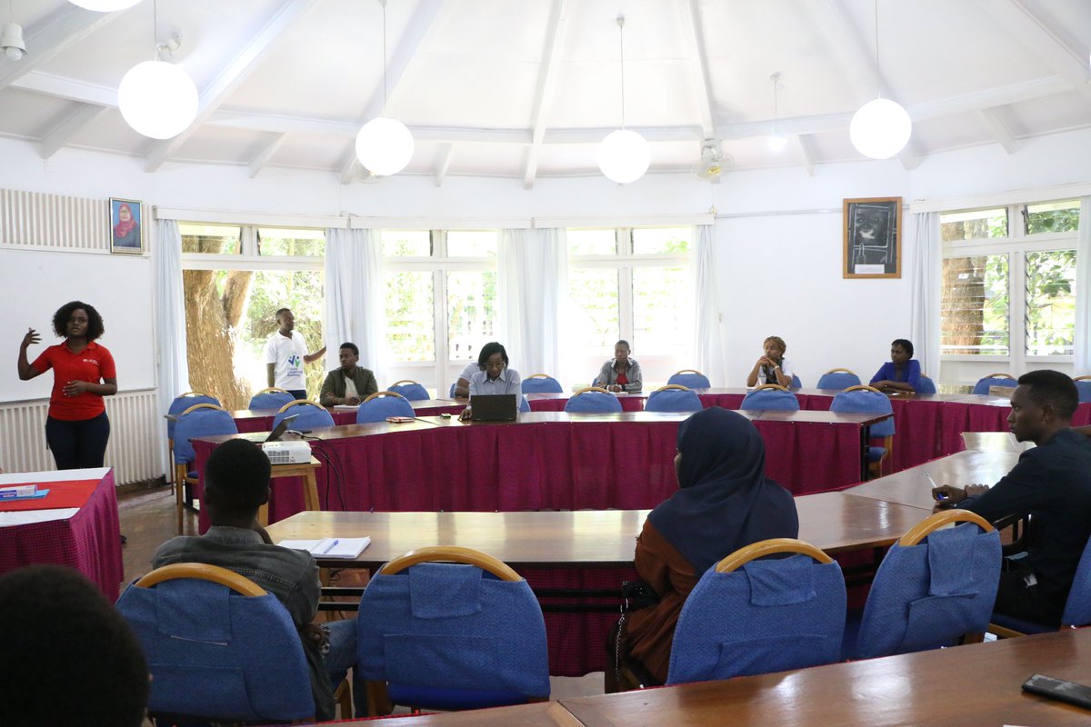 MNjumali's tweet photo. "An investment in knowledge pays the best interest" Early today Interns from @go_vegetables visited @MSTCDC for #training on @youthhub, #organic vegetable garden,&amp; agriculture economy. It was a fantastic day.
@go_vegetables 
@RugalemaG 
@saraezrateri 
@MSTCDC 
@CatherineMossi https://t.co/Y5SJVL3hDG