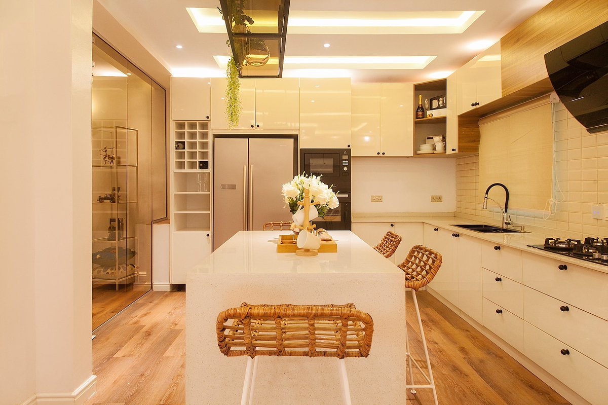 Elkrosmediahub's tweet photo. Few weeks ago, I posted about a project I’ve worked on this year. Talked about my business partnership on the ‘Own A Home’ idea, where we handle from construction, to finishing, and furnishing of a house for prospective clients.
We are 100% done with this, and totally love it: https://t.co/nosBGJfAGU