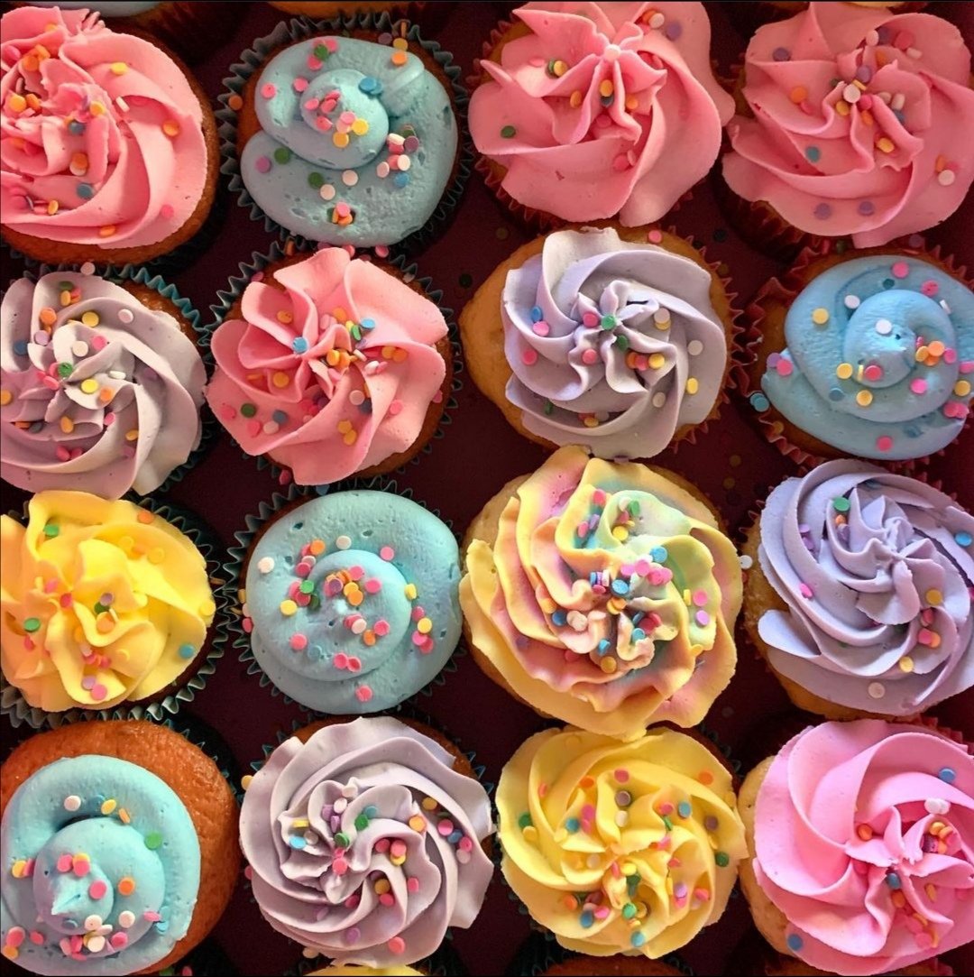 doughnutterysa's tweet photo. 🧁🌈 https://t.co/oGSFwjbLfv