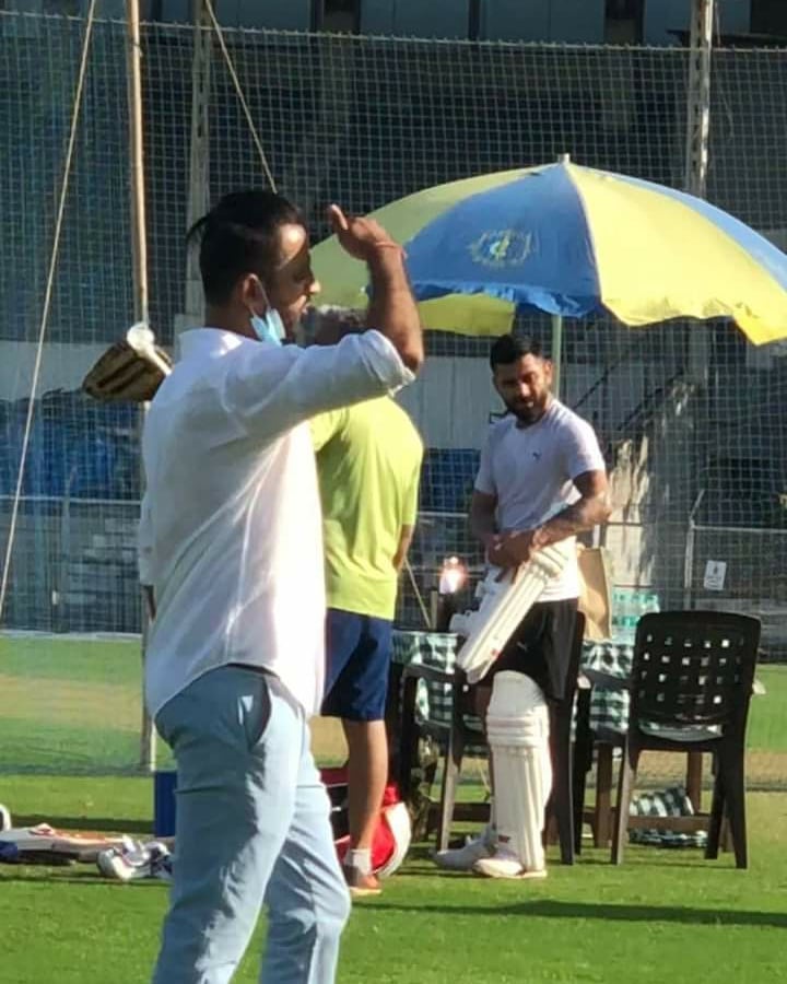Melbourne__82's tweet photo. Virat Kohli with Sanjay Bangar https://t.co/ttn5Ph4puw