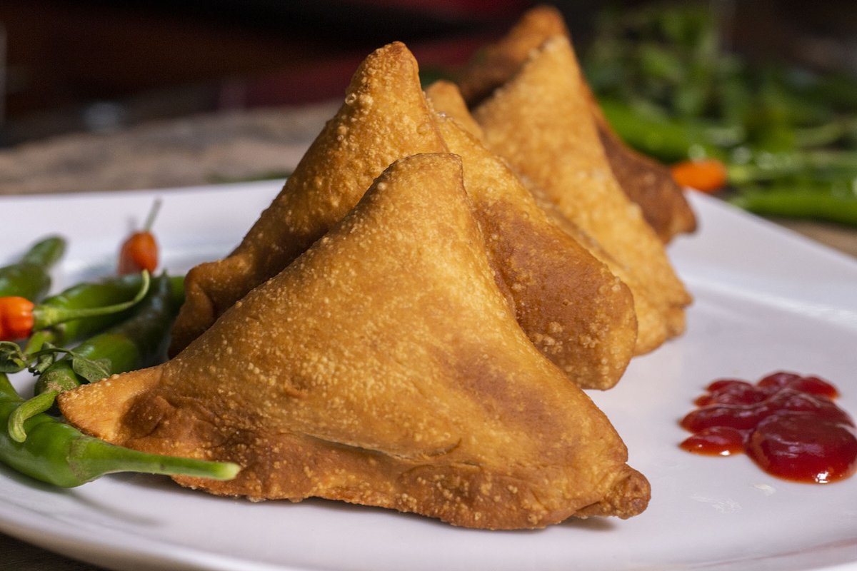 wadwathsala's tweet photo. රසට හදමු අල සමෝසා
https://t.co/wB0Feer4co

#indianfood #lka #recipe #homemade #alasamosa #aloosamosa #potatosamosa #snack #teatime https://t.co/Z4wUVQqnti