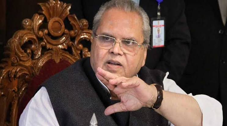kk_paliwal's tweet photo. This language,its delivery,I’m afraid,is totally unacceptable,more so because this man holds a high constitutional post.

He is clearly threatening Modi here besides admiring retributive violence.

I am stunned that a Governor can be so crass &amp; boorish.
@NSO365
#SackSatyapalMalik https://t.co/CAzz1x4ieT