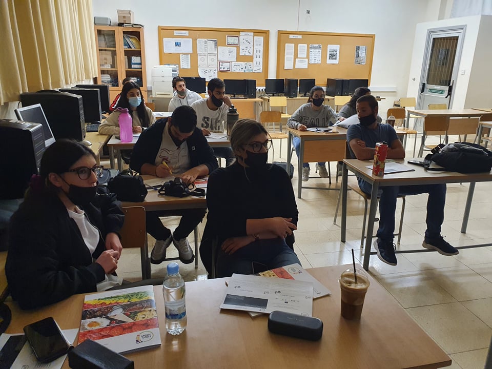 foodprintcy's tweet photo. 👨🏫👩🏫Larnaca FOODprint Seminar 22/11/2021
🥗⛔🌱🍀🥙🍃🗑❌🌿☘
#life #foodwaste #problem #awarenesscampaign #savefood #gogreen #nature #environment #responsibility #reducewaste #meals #profusion #squandering #shopping #loss #nofoodwaste #stopfoodwaste #nicosia #cyprus https://t.co/22XFoHD2eM