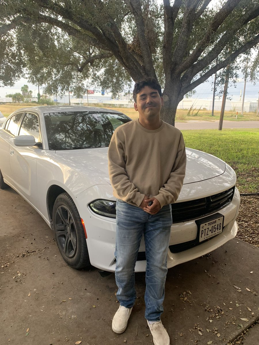 Austin Barrera (@austyfrosty19) on Twitter photo 