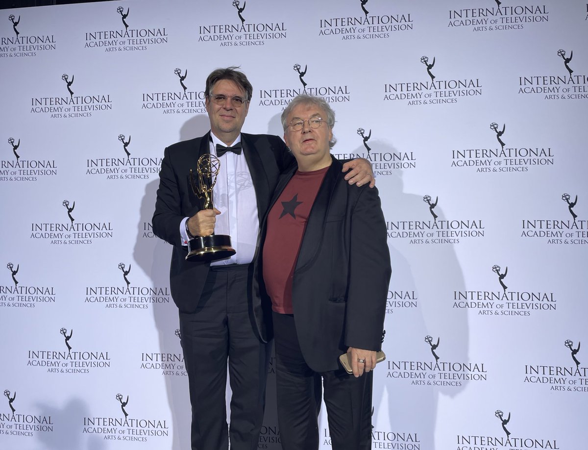 pacapton's tweet photo. Quelle plaisir de voir Dominique Besnehard &amp; Michel Feller récompensés  d’un Emmy Award pour 10%. 
Bravo aux équipes de Mon Voisin/ Mother et de @Francetele pour cette création française qui rayonne partout à l’international.  
Une fierté pour toutes les équipes de @MediawanEu https://t.co/ifg3Fiijyh