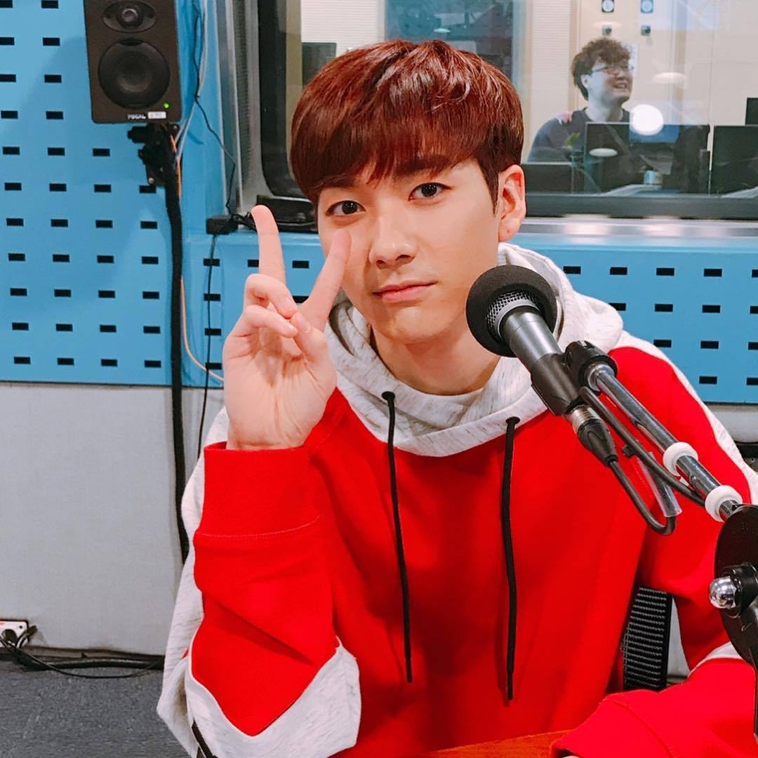 NUESTILOTWT's tweet photo. El sr. Polar hoy nos explotó mándandonos a ser locutores de radio pero por supuesto en mi momento libre me uní al #𝗕𝗗𝗭𝗦tream𝗣arty because I really #𝓛𝚒𝚔𝚎𝗕𝗗𝗭 y se las recomiendo a todos porque está bien potente el temazo de estas hermosas. ¡10/10! https://t.co/sfa4lQzhW9