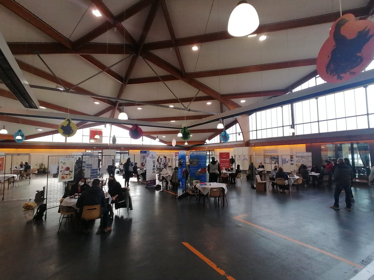 sedanfred's tweet photo. Forum de l'industrie #BrivelaGaillarde
Plus de 20 entreprises et  300 participants.
Très belle réussite pour cette édition.
#poleemploi @poleemploi_NA
#uimm https://t.co/YdOkpDRwLn
