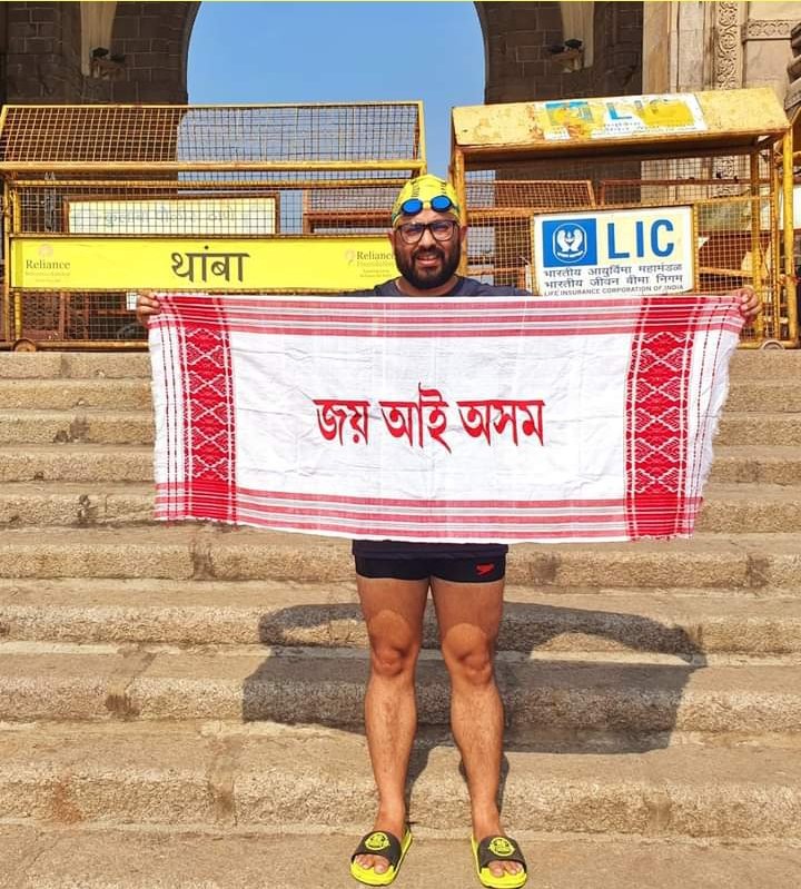 ponjitdowarah's tweet photo. Elvis Ali Hazarika becomes the first Assamese to successfully swim from Dharamtar Jetty to the Gateway Of India, Mumbai, Arabian Sea.
Congratulations Elvis , Assam is Proud of You !! https://t.co/Q70itnoDPt