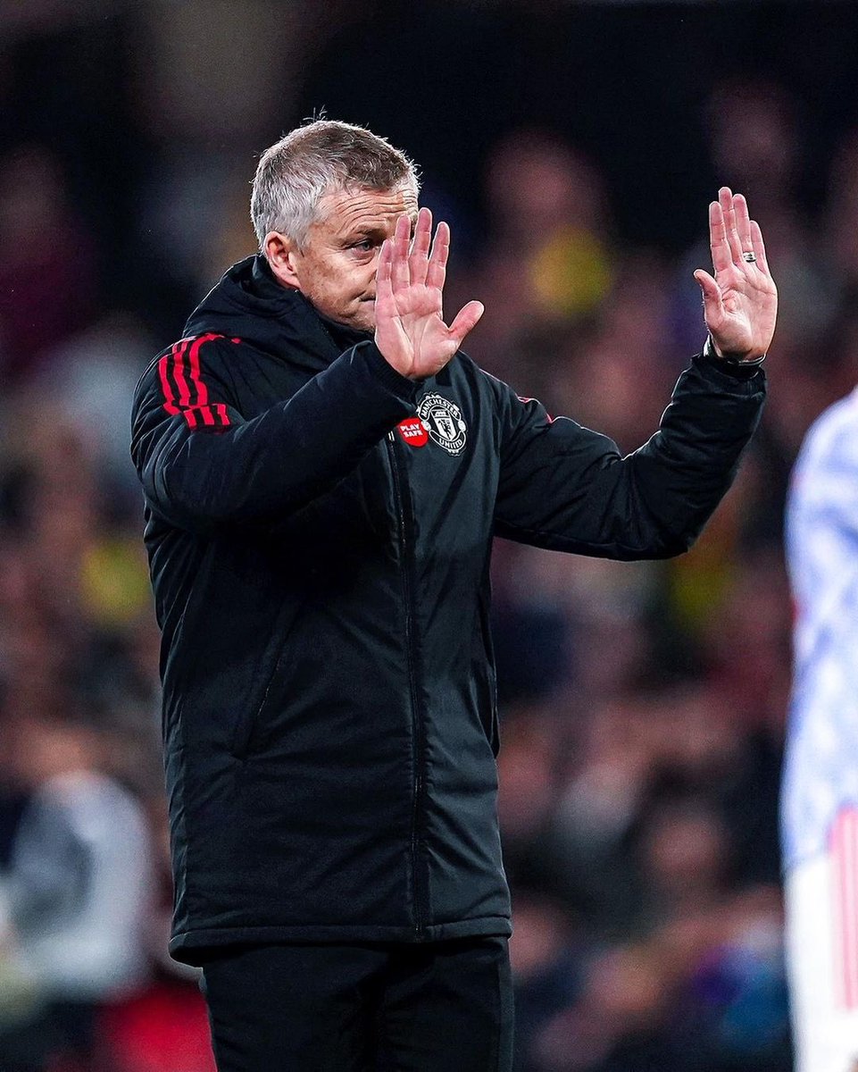 BenchNBleachers's tweet photo. 🎧Season 2, Episode 13🎙

With @MrAgiri, @StigEzeh &amp; @toluarowolo 

 “Carrick In” 

Episode Notes:
*Goodbye Ole ❤️
*Chelsea Solid W
*Mancity Solid W
*Arsenal Solid L
*FPL segment with @thezeefarmy 
*FullBacks  ATT or DEF
Podcast Link: https://t.co/VdyxOQFICV

#PodsInNaija #BnBPod https://t.co/KNHaR7tH9a