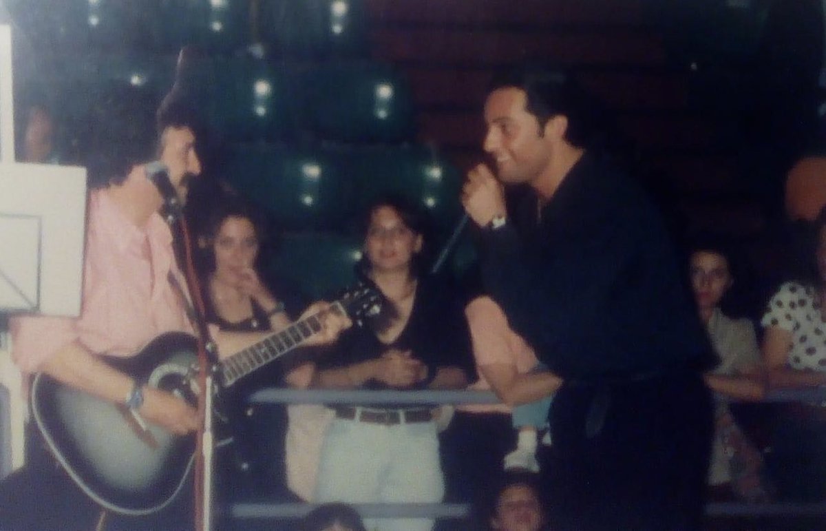 belfiore_ale's tweet image. Buongiorno Fiorai!🌼
Oggi così… con il codino!
@Fiorello #coda #codino #Buongiorno #BuongiornoFiorai