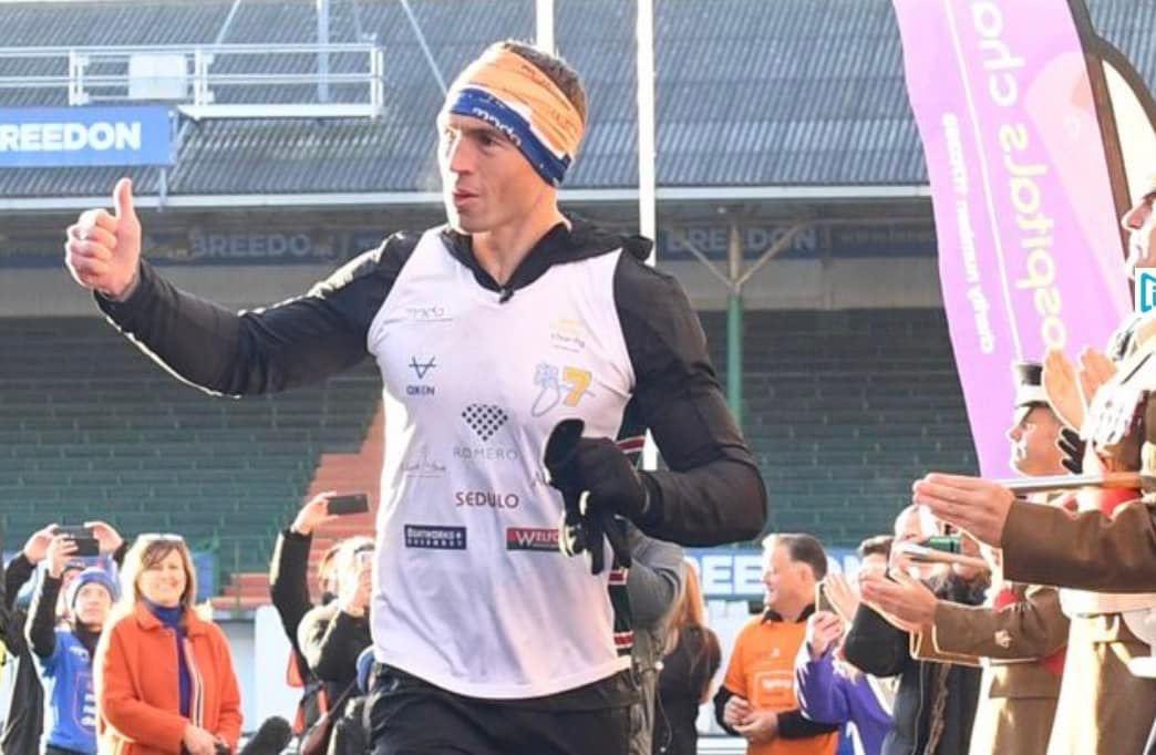 NARugbyLeague's tweet photo. We’re in awe of what Kevin Sinfield is about to achieve. Huge congratulations to him @leedsrhinos and the money he has raised for those suffering with MND. If you wish to donate, please use the link https://t.co/Dcjz2k9YDP  #rugbyleague #rugbyleaguefamily #kevinsinfield https://t.co/32sRpPtrec
