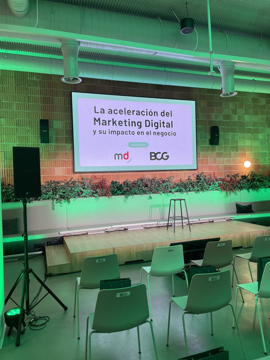 mkdirecto's tweet photo. 💥 ¡Arrancamos una nueva #MKDate!
👉🏼En esta ocasión, en formato híbrido desde @LOOM_es, abordaremos las claves de la aceleración del marketing digital y su impacto en el negocio de la mano de @BCGinSpain
¡No te lo pierdas! 👀 https://t.co/7jbgUAQpPU