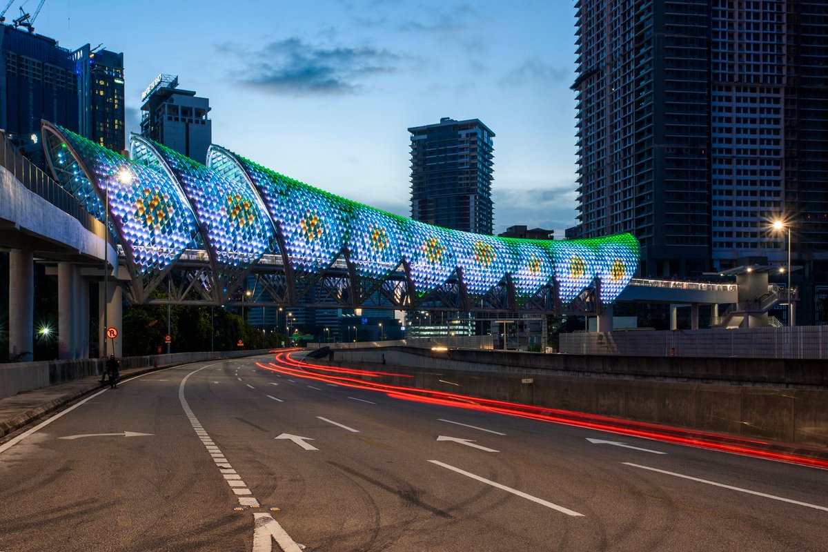 ArchDaily's tweet photo. Pintasan Saloma Bridge / VERITAS Design Group #Malaysia
#Architecture #UrbanIntervention https://t.co/39MkmkrHwA