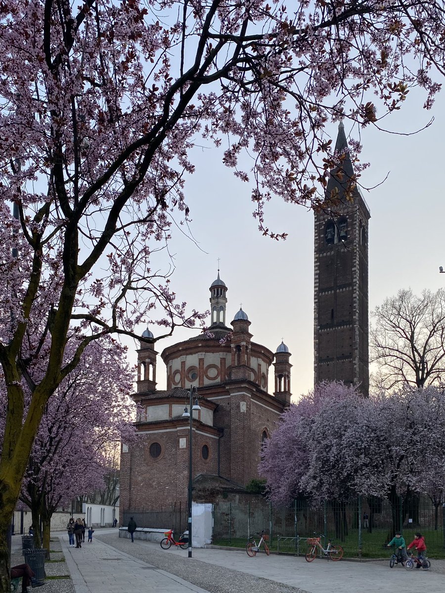 strumenteopolo's tweet photo. Comunque se non vi piace Milano è perché non la conoscete https://t.co/549jBMOZD2