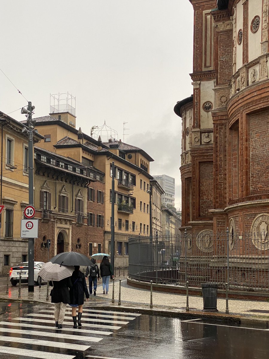 strumenteopolo's tweet photo. Comunque se non vi piace Milano è perché non la conoscete https://t.co/549jBMOZD2