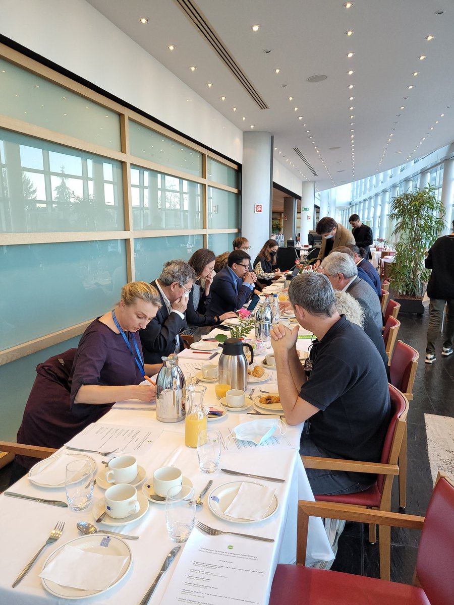 euroecolos's tweet photo. Conférence de presse de la délégation française en direct de Strasbourg.
On va parler #PAC, salaires minimum, migration... https://t.co/oSHuUHRT9x