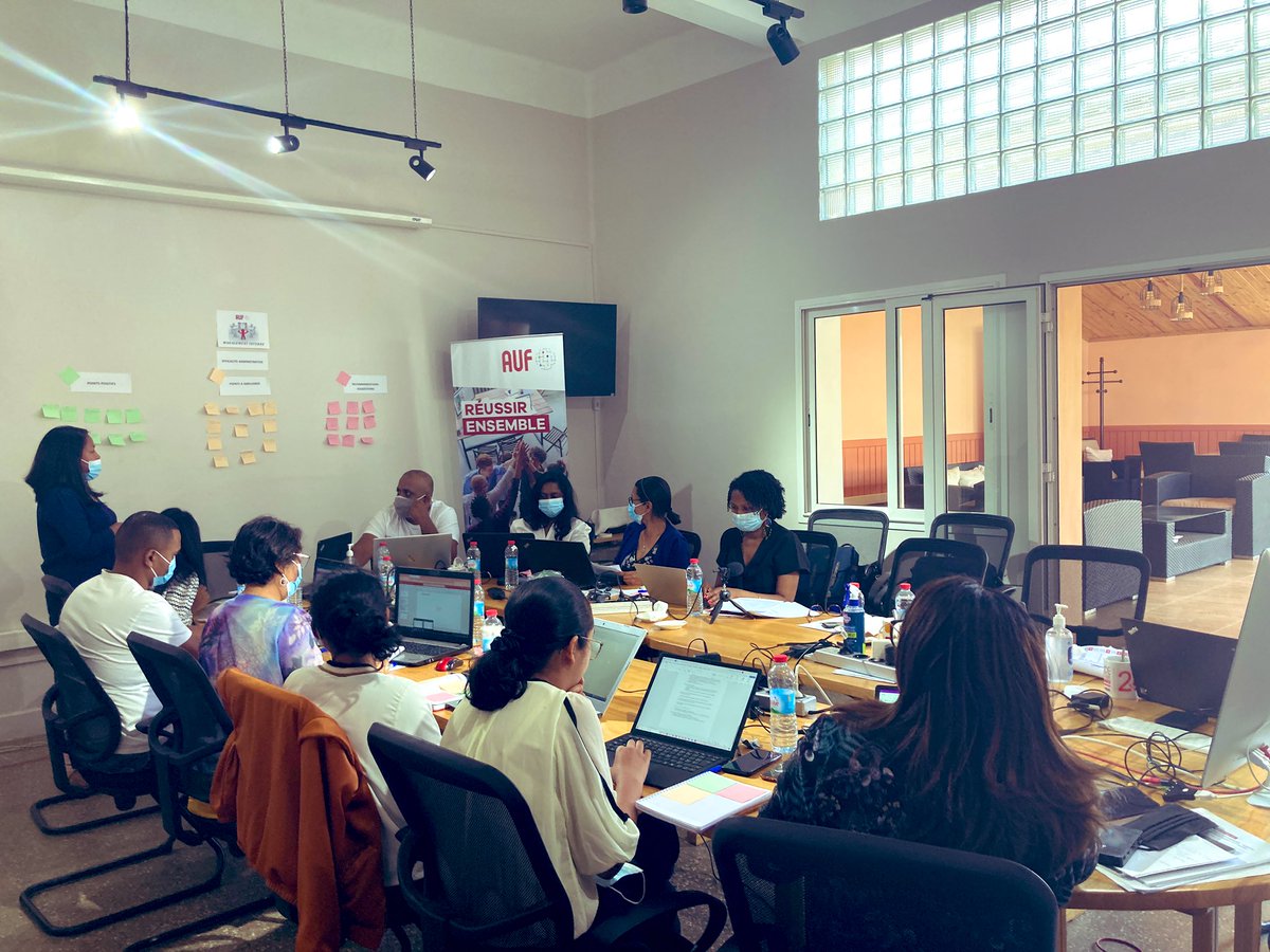 AUF_AfriqueAOI's tweet photo. Tout le personnel de @AUF_Oceanindien se retrouve à Antananarivo pour réfléchir ensemble des déclinaisons de la stratégie de l’AUF dans la région. @NyAndria @mirakoto3 @EddyClaudeo @j_andriamamonjy https://t.co/OuLo1aSF1j