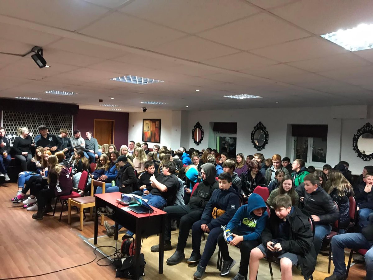 Jacob_cwmrisca's tweet photo. Brilliant talk from the one &amp; only @shepherdess23 at @BridgendYFC club night yesterday evening. Over 100 people in attendance 🤯 Highly recommend hearing her story 💪🐑 #Sheep365 #YFC https://t.co/LrSma4kQCn