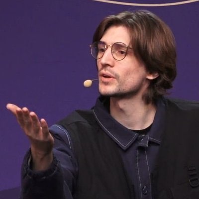 xQcUpdates's tweet image. We've got the perfect man to find the problem.