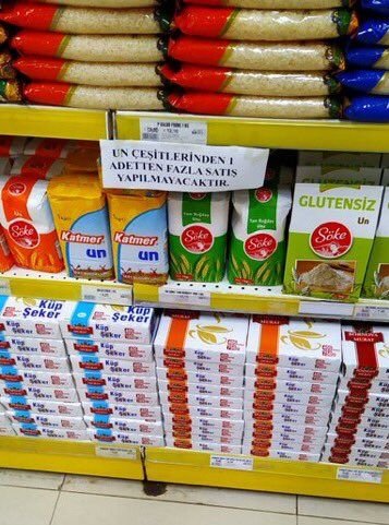 ay_moon_ay's tweet photo. Dolar 12 TL oldu. Marketlerde un, yağ, şeker satışlarında kısıtlama var. Çünkü hiç bir market sattığı fiyattan ürün alamıyor.
Dolar 20 TL Olsa ne olur olmasa ne olur diyen aklı kıt. Sokaklardan ölmüş kedi köpek leşleri yemeye başladığında anlarsın umarım ne olduğunu..

#Dolar12TL https://t.co/jLOlW3bo2o