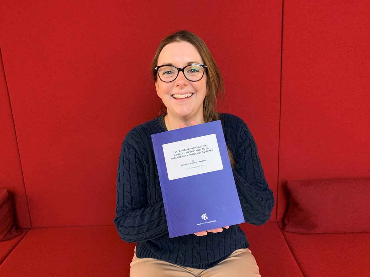 I #ForbrugerEuropa er vi stolte over at være del af 🇩🇰s (og 🇪🇺s?) stærkeste forbrugerfaglige miljø i <a href="/KonkurOgForbrug/">Konkurrence&Forbrug</a> med kollegaer, der styrer nævn og råd, laver politik og adfærdsstudier. Velkommen  Marianne Hundahl Frandsen og tillykke med PH.D. i EU´s Flyforordning. Så godt!