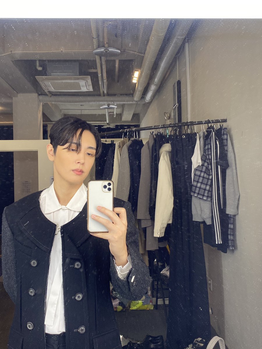 when he takes mirror selfies.. 
[#JAEYOON #재윤 #SF9 <a href="/SF9official/">SF9official</a>]