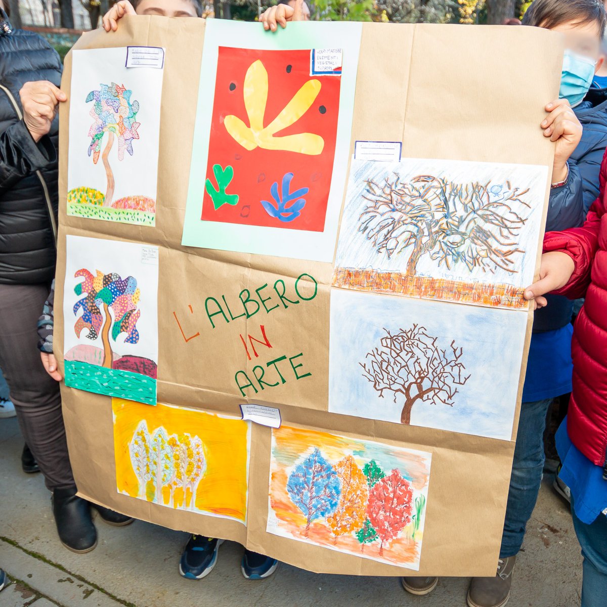 Lo scorso sabato, gli alunni dell’Istituto Comprensivo “A. Busciolano" hanno preso parte alla cerimonia di apposizione della tabella per un albero monumentale: un imponente cipresso sito nella villa di Santa Maria.