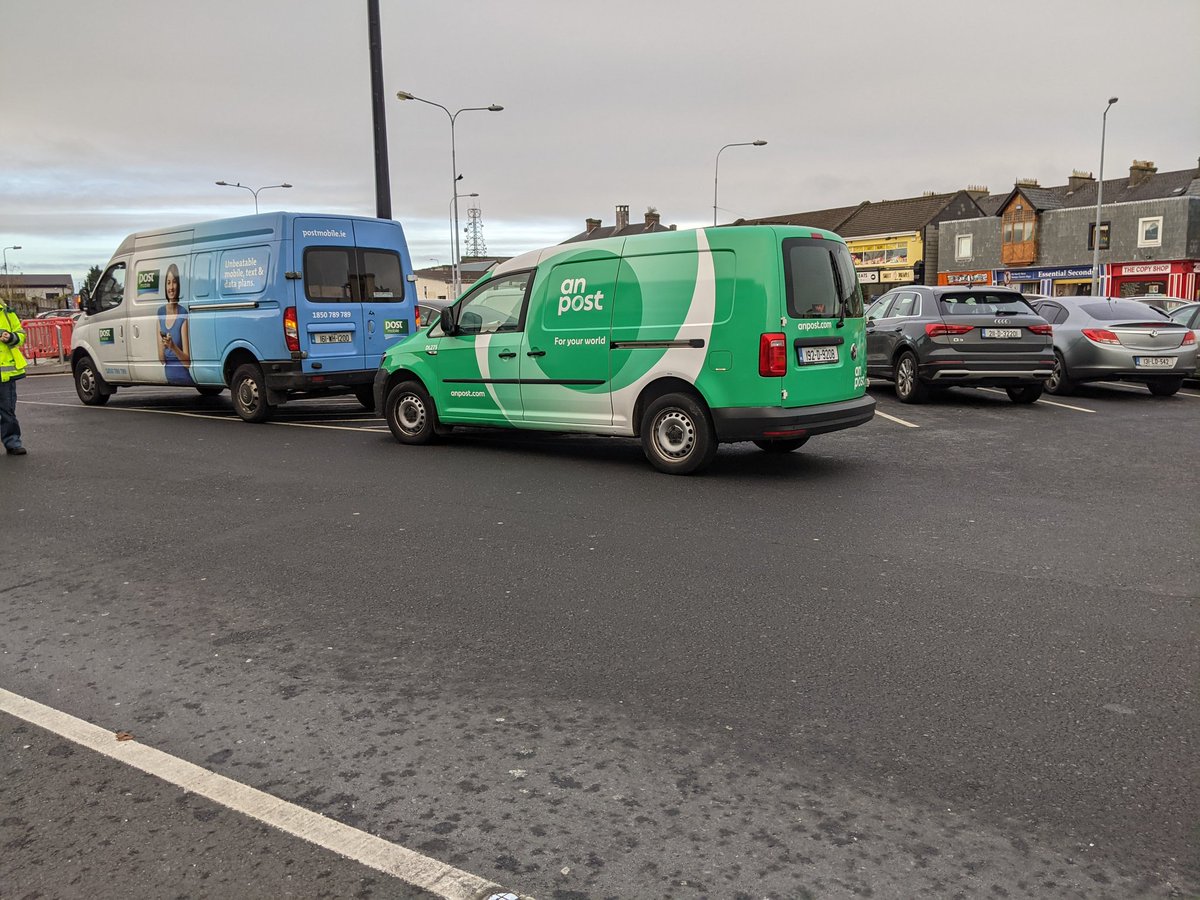 cornflake_girl's tweet photo. More wonderful parking from @AnPostGreetings employees in #Sligo this time Wine Street car park. Fancy that an actual car park. #crapparking https://t.co/yK697YrJ40