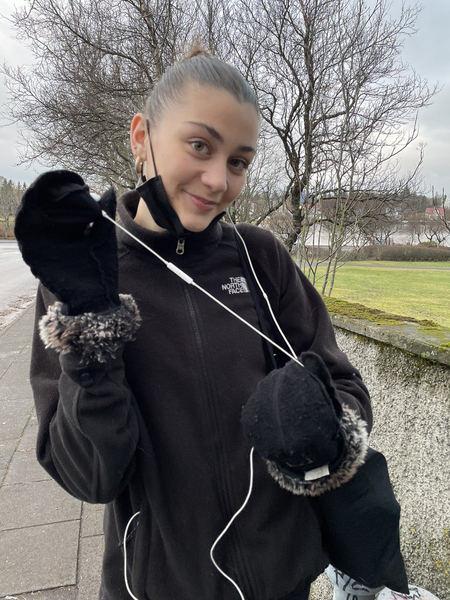 Veit einhver hvar ég fæ svona vintage heyrnatól?