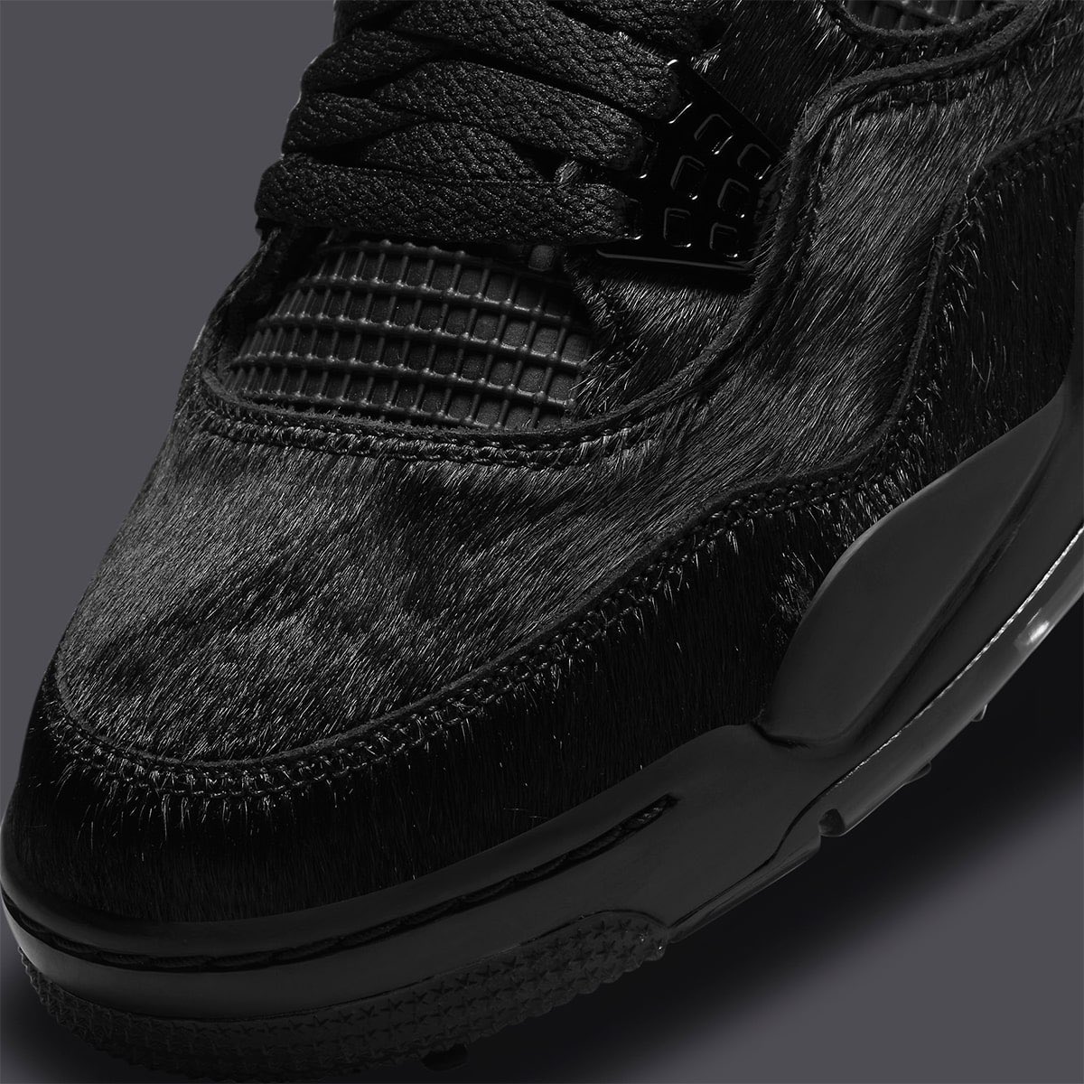 FitThemAll's tweet image. Jordan 4 Golf « Black Cat Pony Hair » ▪️▪️▪️

Images officielles 📸

Sortie prévue pour 2022 ⏳

(La collab avec Olivia Kim a donné quelques idées…)