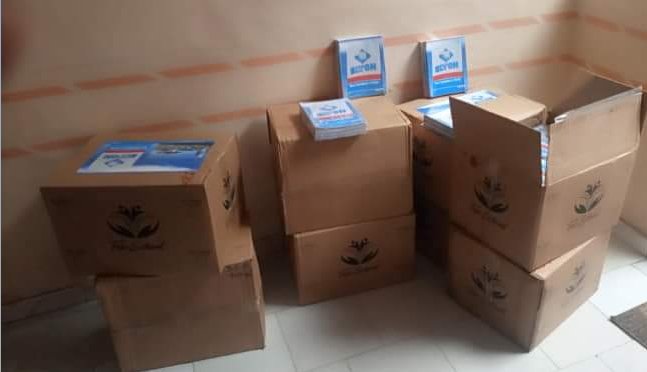 medzaproduction's tweet photo. Le #Crac du #TeamMedza se félicite du lot consistant de 4. 000 cahiers offert par #Elton #Sénégal dans le cadre de sa RSE. Le Crac du TeamMedza adresse ses chaleureux remerciements à la Direction #Elton #Sénégal pour ce beau geste. 
@MAMADOUTALLA10 
#kebetu https://t.co/cVzUKQBI2V