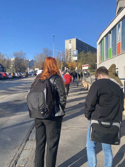 vaccination queue! and it's early morning https://t.co/FM7iLr00qJ<a href="/tag/nusret"class="tags"><span>#nusret</span></a><a href="/tag/saltbae"class="tags"><span>#saltbae</span></a>