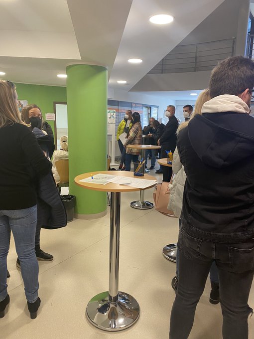 vaccination queue! and it's early morning https://t.co/FM7iLr00qJ<a href="/tag/nusret"class="tags"><span>#nusret</span></a><a href="/tag/saltbae"class="tags"><span>#saltbae</span></a>