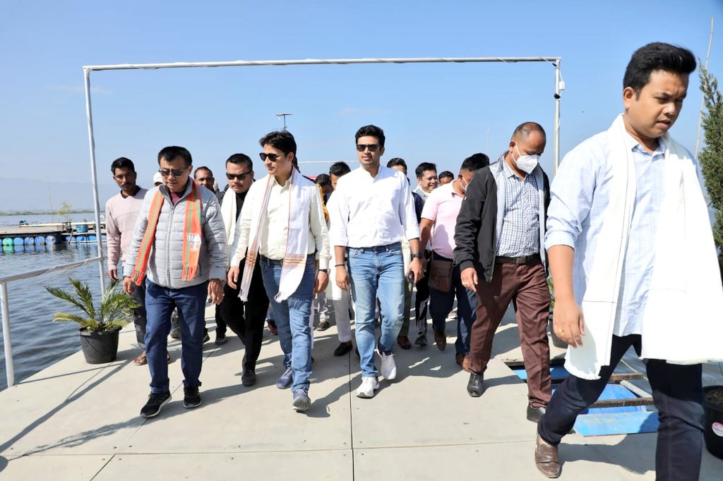 RajuBistaBJP's tweet photo. The BJYM delegation led by Hon'ble @BJYM President @Tejasvi_Surya ji, visted #LoktakLake.

Loktak is the largest freshwater lake in the northeast region of India. It is considered to be the only floating lake in the world. https://t.co/fvSchqMQ4n