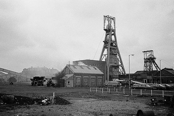 SnowdownParkLtd (@snowdownparkltd) on Twitter photo Snowdown was the deepest colliery in Kent reaching well over 3,000 ft (915 metres). It was also the hottest and most humid pit in Kent and was given the name 'Dante's Inferno' by the miners. 
Click the link below to learn more about Snowdown's history!
dovermuseum.co.uk/Exhibitions/Co… Snowdown was the deepest colliery in Kent reaching well over 3,000 ft (915 metres). It was also the hottest and most humid pit in Kent and was given the name 'Dante's Inferno' by the miners. 
Click the link below to learn more about Snowdown's history!
dovermuseum.co.uk/Exhibitions/Co…