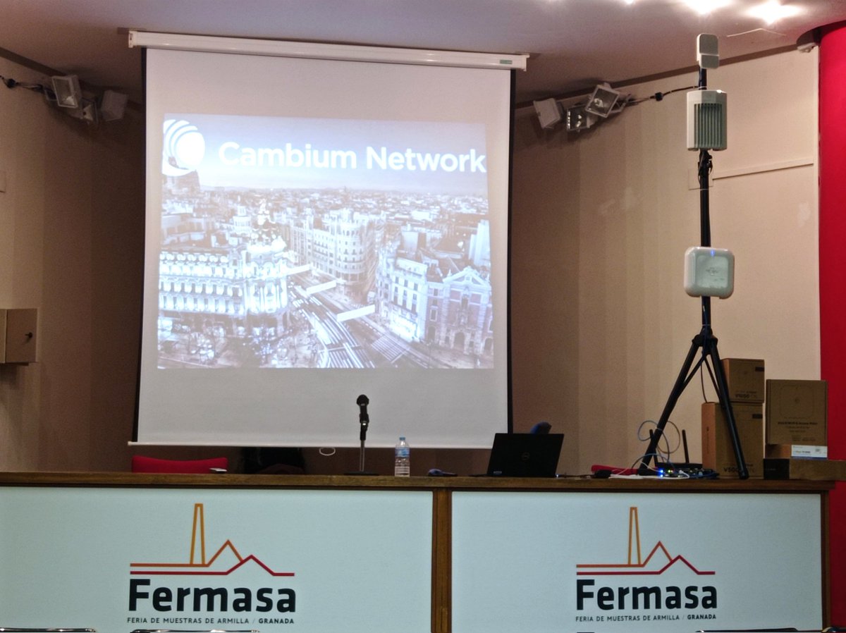 weareDMNTRs's tweet photo. Hoy toca formación de #cnWave en 60Ghz con @CambiumNetworks en @FERMASA_GRANADA #gogogo #formacion https://t.co/BALlVDDqiC