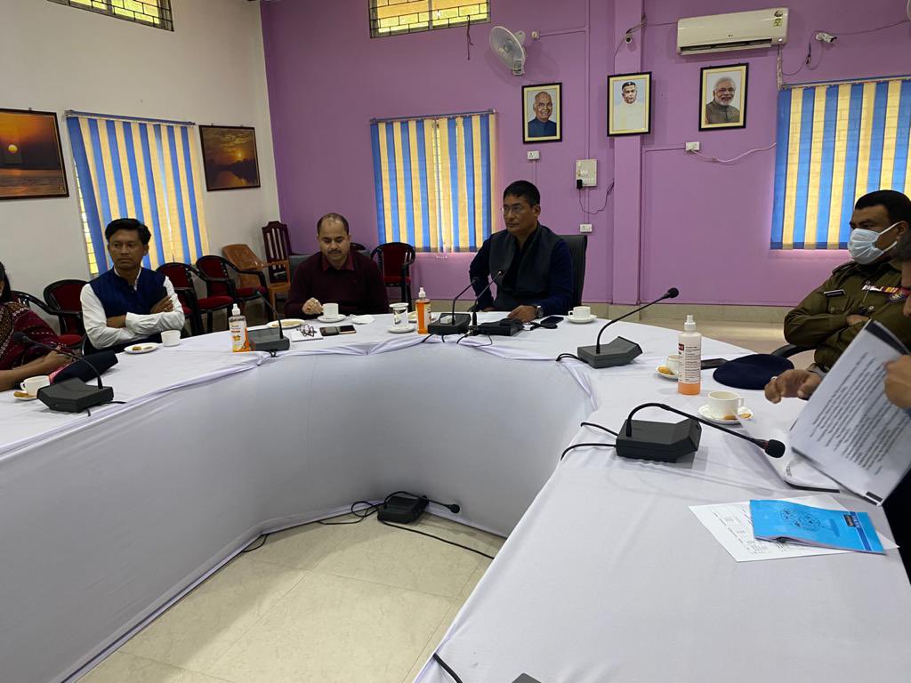 Chaired a meeting with <a href="/DcMajuli/">মাজুলী জিলা প্ৰশাসন (MAJULI ZILA PRASASHAN)</a>,  #ADC &amp; officials of #FCI &amp; #NACOF  Majuli regarding procurement of Paddy from the genuine farmers &amp; remunerative prices i.e. 1940.00/qntl to the farmers of the district.

<a href="/CMOfficeAssam/">Chief Minister Assam</a>
<a href="/MajuliDIPRO/">JANASANYOGMajuli</a>