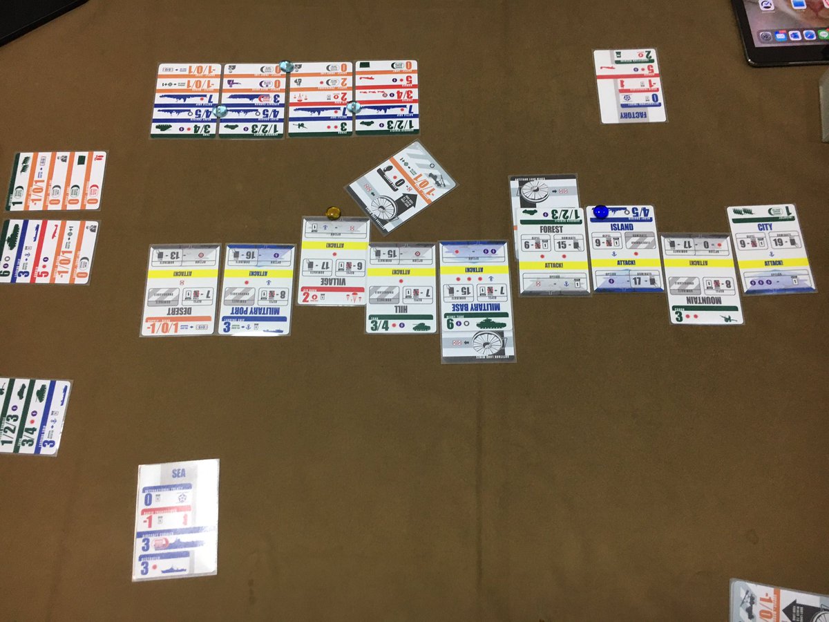 _shu1_'s tweet photo. 【SUPPLY LINE 拡張 2人】

夕方に新作「SUPPLY LINE EXPANTION」
前線カードを11枚入替で拡張対応＆難度上昇(爆発💥増とか)

ルールは基本を踏襲していてすぐ遊べる

海軍中心の我々には攻め易くなった感もあるが、要素の追加でより面白くなる〜
コスパから必須拡張

#サプライライン
#SUPPLYLINE https://t.co/0PWJAvOQz5