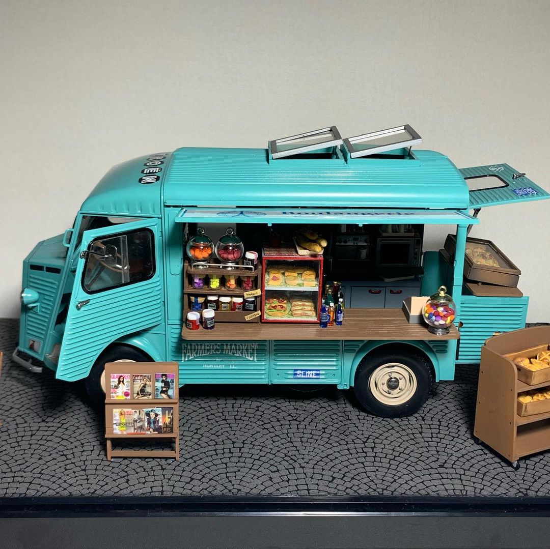 CITROEN_JP's tweet image. 指先の世界に魅了される。
ミニチュア シトロエン・Hバン 

Thanks to ＠hally_t0222 (Instagram)

#シトロエン #typeH #Hバン  #キッチンカー #ミニチュア